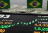 Dólar recua e Ibovespa abre estável em meio a expectativa por dados dos EUA