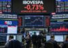 Ibovespa fecha em queda ante exterior e fiscal e amplia ajuste em outubro