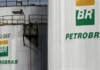 Petrobras corta investimentos, projeta até US$ 50 bi em dividendos — mas o plano acende alertas no mercado Petrobras (PETR3) (PETR4)