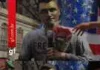 Estátua de Charlie Kirk Surge na Times Square: Homenagem Paga com R$ 510 Mil do Artista em Aniversário de Assassinato